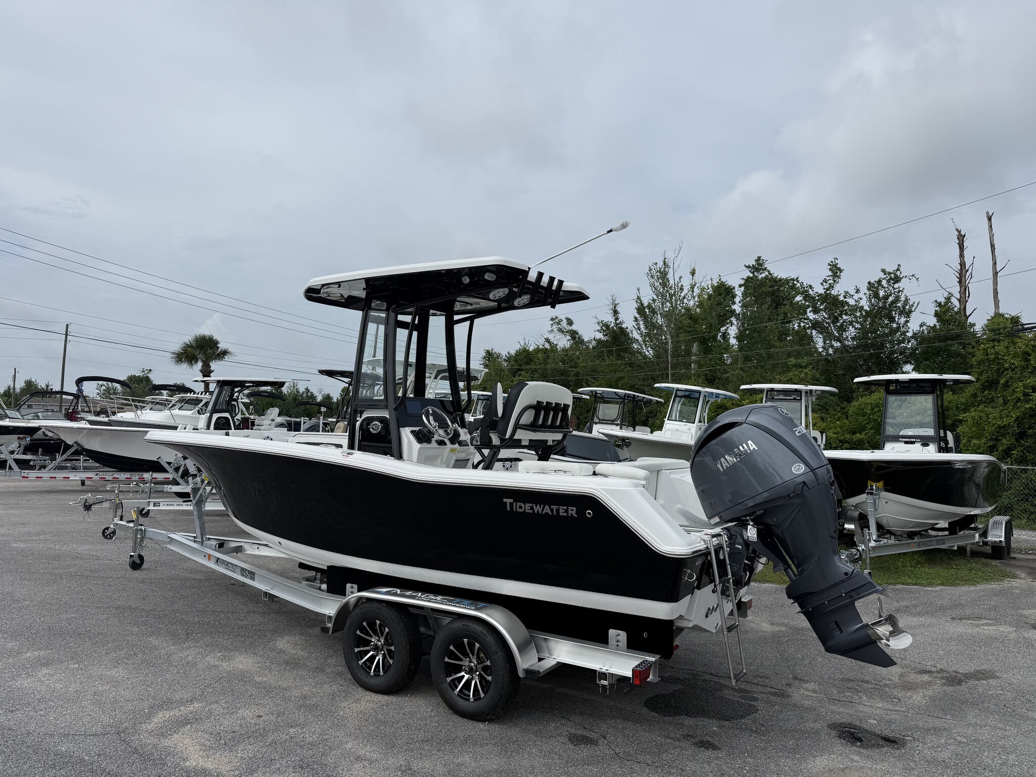 New 2026 Viaggio Lago X 22U-TRITOON-HONDA 200, 31907 Columbus