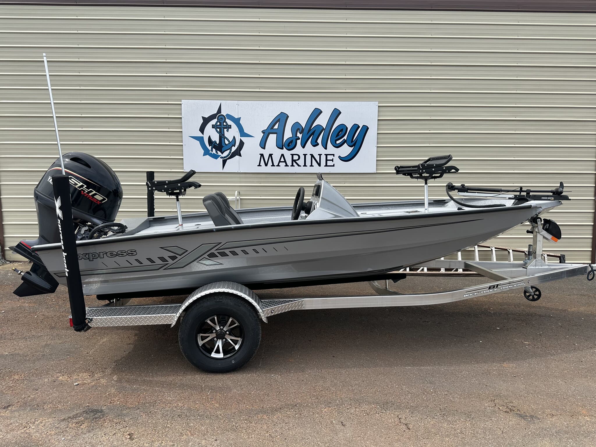 New 2027 Xpress Hyper-Lift Crappie Series H17 CRAPPIE, 31907
