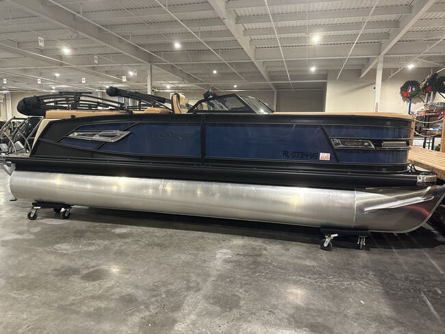 2023 Godfrey AquaPatio