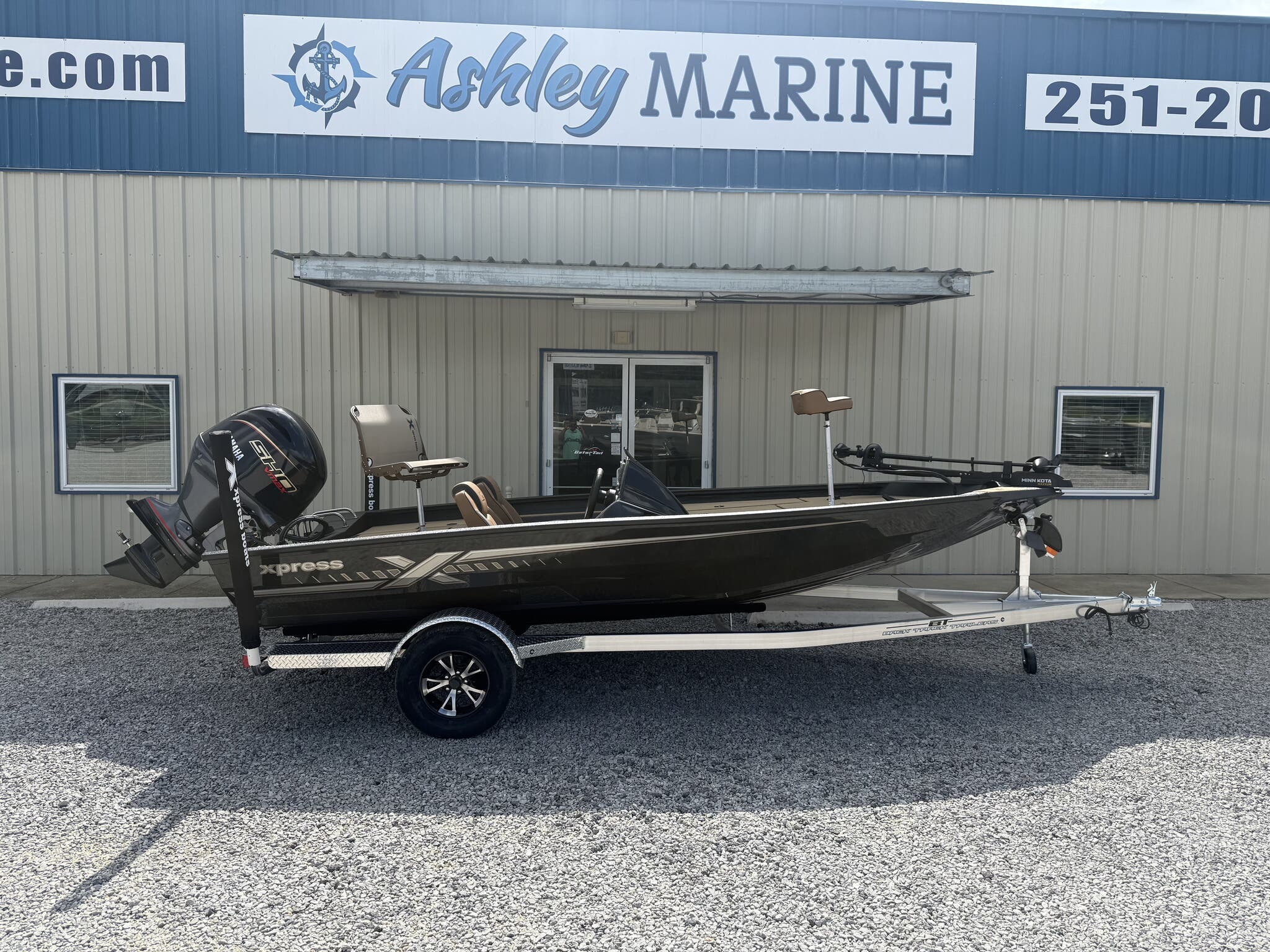 New 2026 Xpress Hyper-Lift Crappie Series H18C, 32502 Pensacola