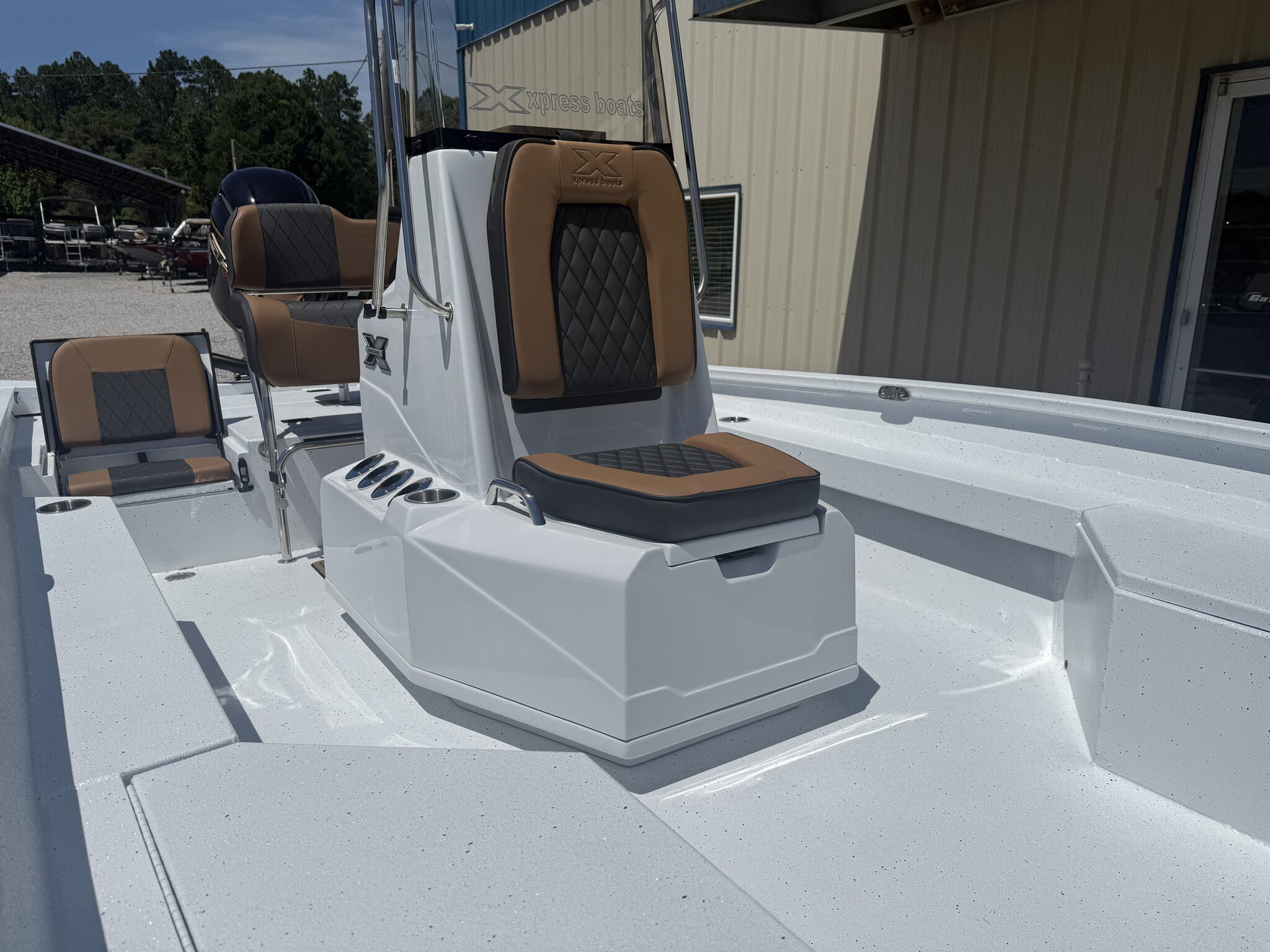 New 2027 Xpress Hyper-Lift Bay Series H22B, 32502 Pensacola - Boat