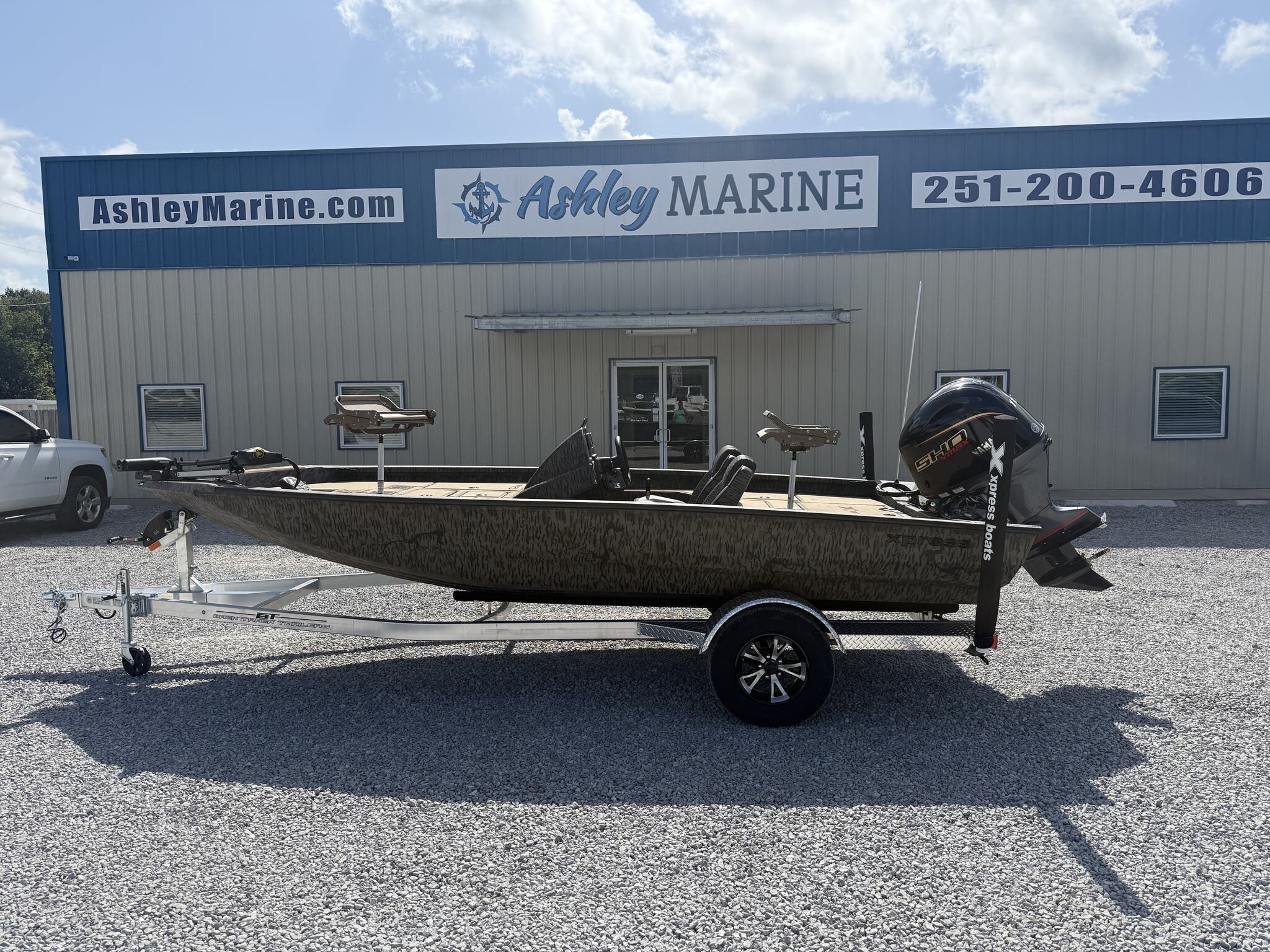 New 2026 Xpress Hyper-Lift Crappie Series H18C, 32502 Pensacola