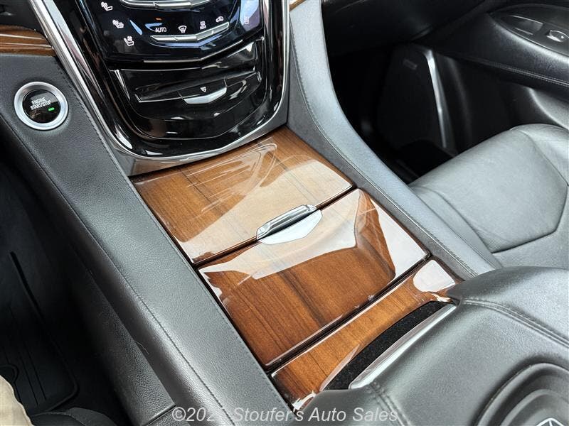 2017 Cadillac Escalade ESV Premium Luxury photo 25