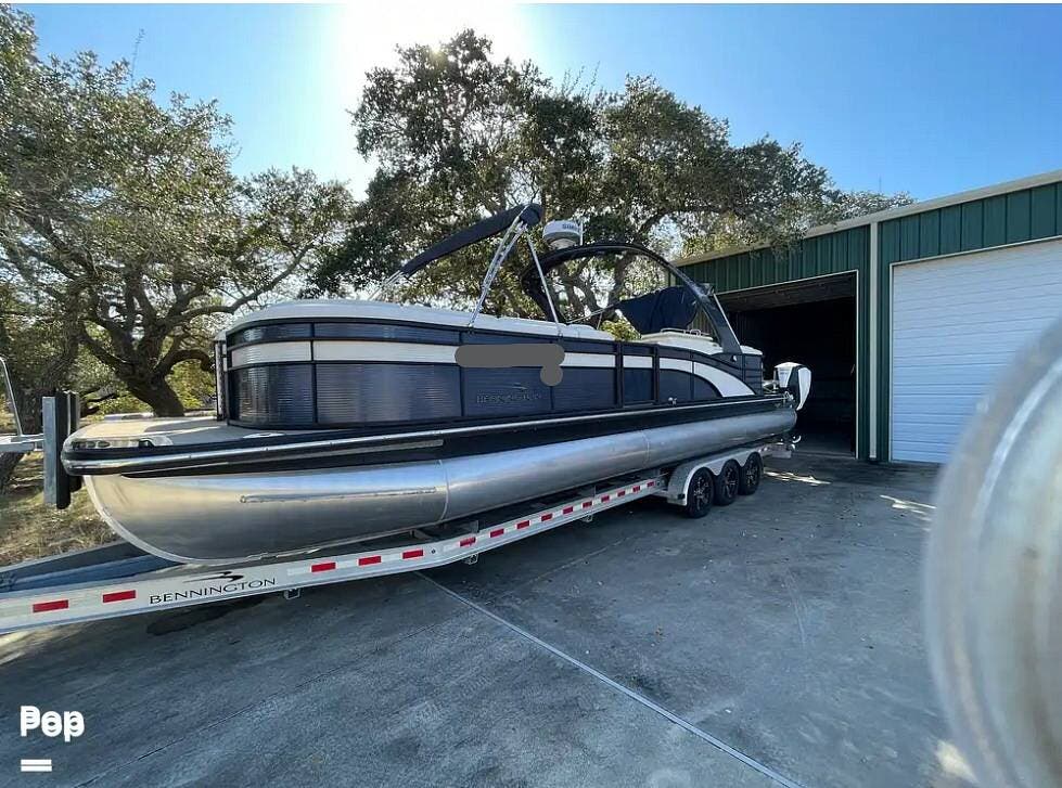 Email now about this Pontoon - 2019 Bennington 30-RSR! Slide #3