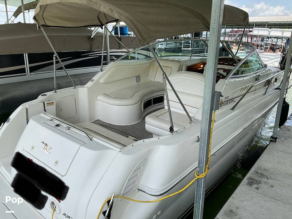 Email now about this Express Cruiser - 2000 Sea Ray Sundancer 270! Slide #3