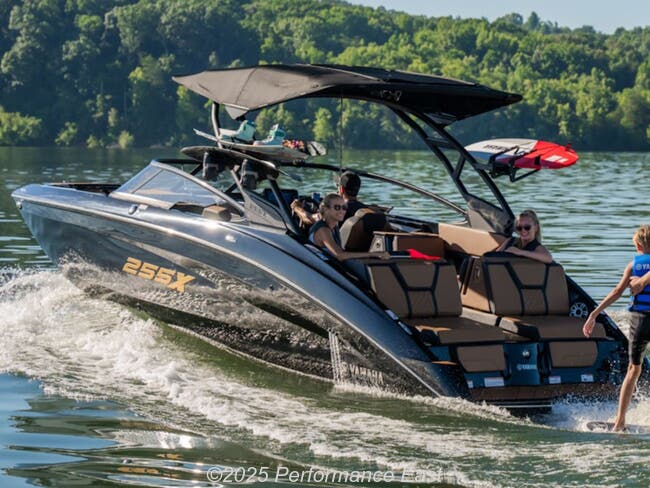 2025 Yamaha Boats  255XD
