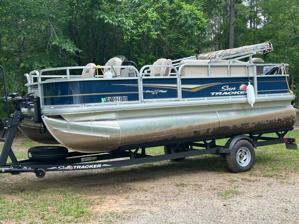 2024 Sun Tracker Bass Buggy