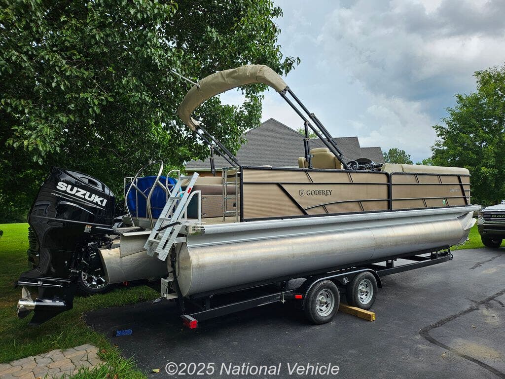 2022 Godfrey Sweetwater 2486