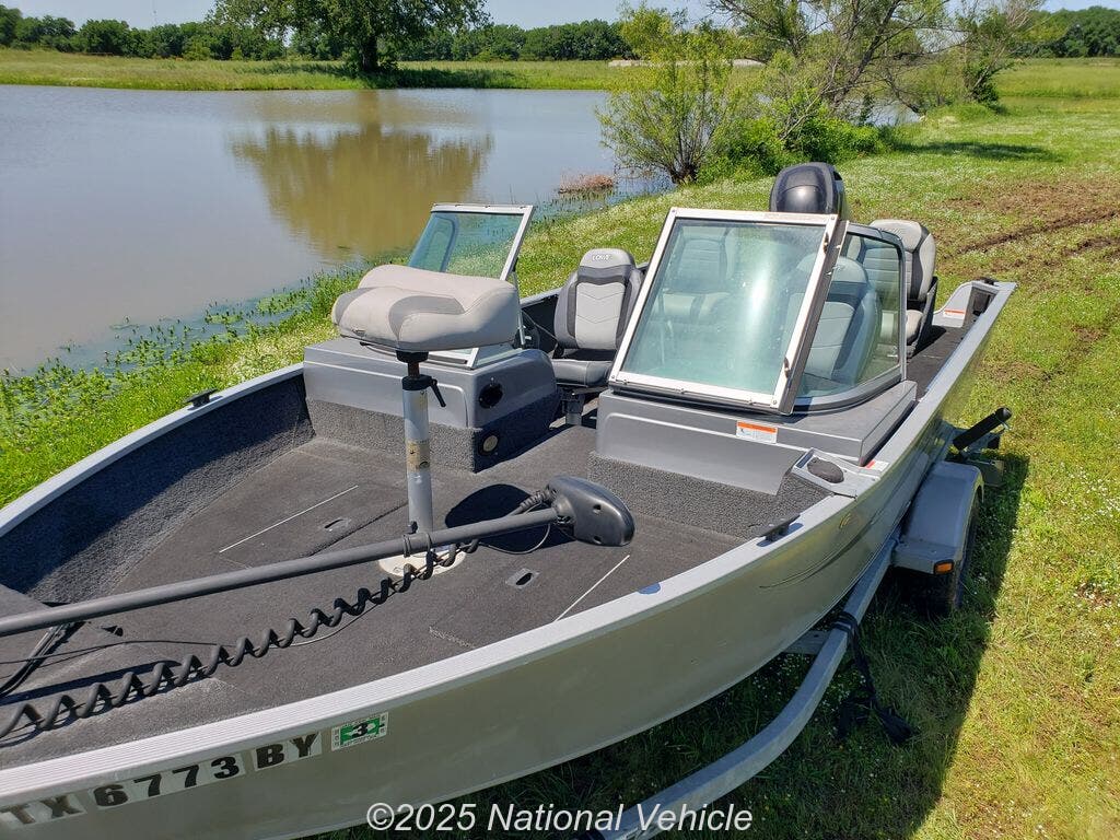 Email now about this Other Power Boats - 2013 Lowe Pro Fishing machine 165! Slide #1