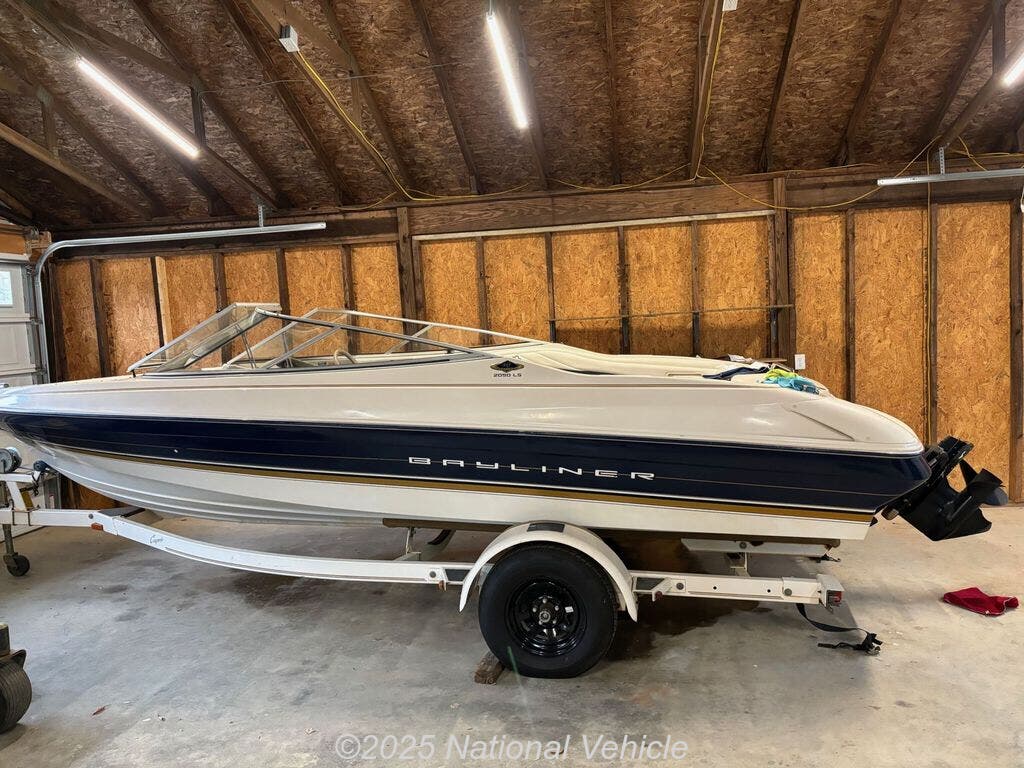 1996 Bayliner Capri 2050 LS