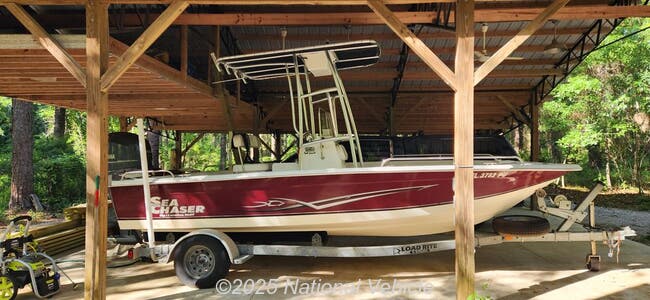 2012 Carolina Skiff  Sea Chaser 1950 RG