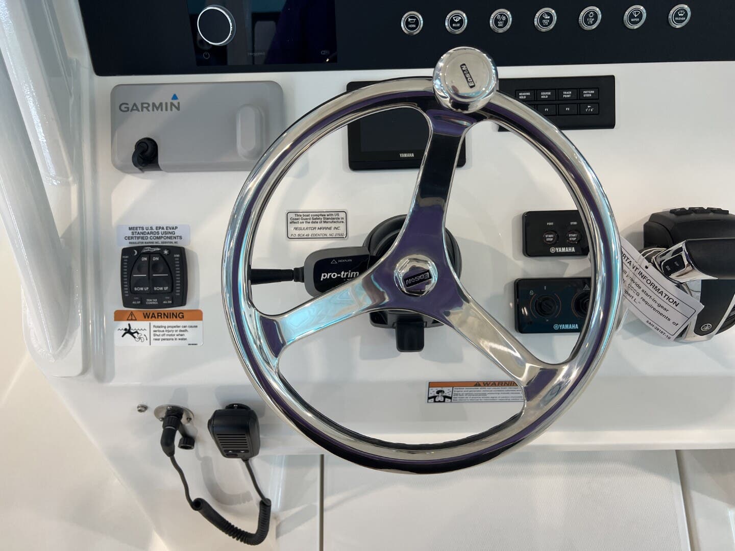 2024 Regulator XO Series 30 XO