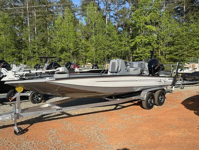 2025 Xpress Hyper-Lift Series H22B