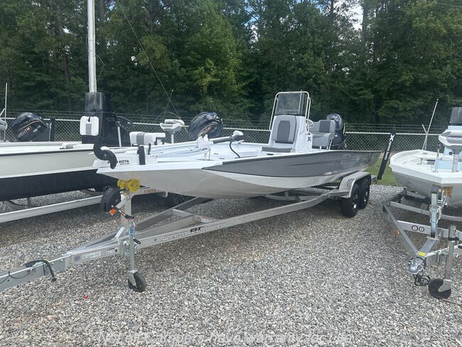 2026 Xpress Hyper-Lift Series H22B