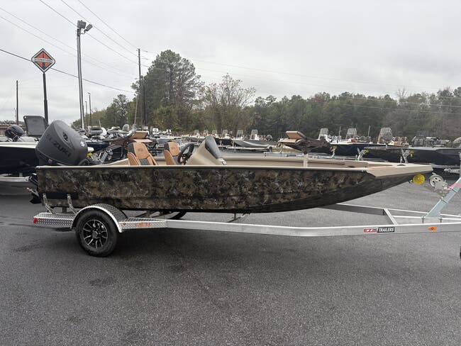 2024 Xpress Hyper-Lift Series H18B CRAPPIE MODEL