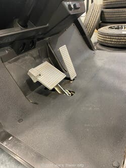 2018 Yamaha Golf Car DRIVE2 DR2A18EFI - Used  for sale by Joe's Trailer Mfg in Clarklake, Michigan