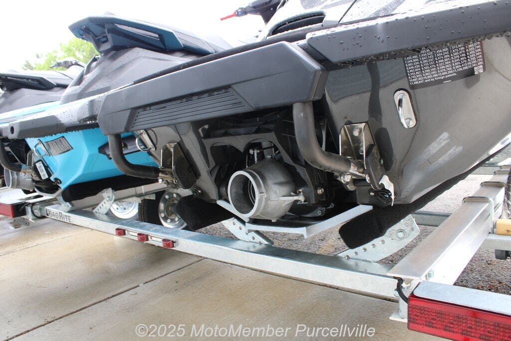 Email now about this PWC - 2025 Yamaha FX® HO! Slide #4
