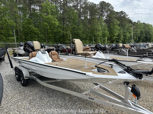 2025 Xpress Hyper-Lift Crappie Series H20 CRAPPIE