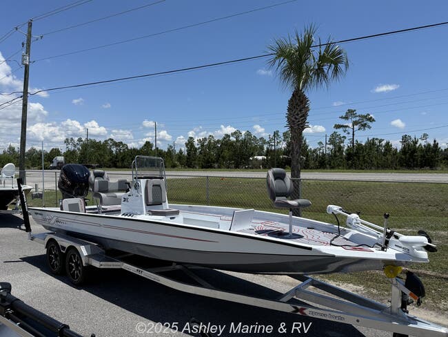2025 Xpress Hyper-Lift Bay Series H24 BAY