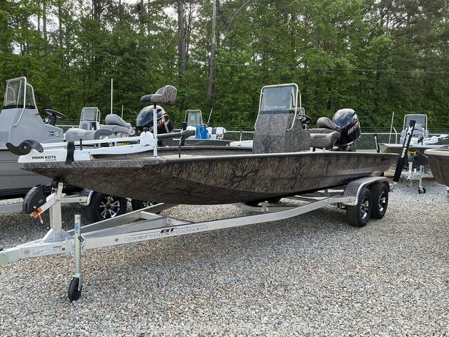 2025 Xpress Hyper-Lift Bay Series 210 BAY-175 HP