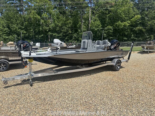 2026 Xpress Hyper-Lift Bay Series H20 BAY