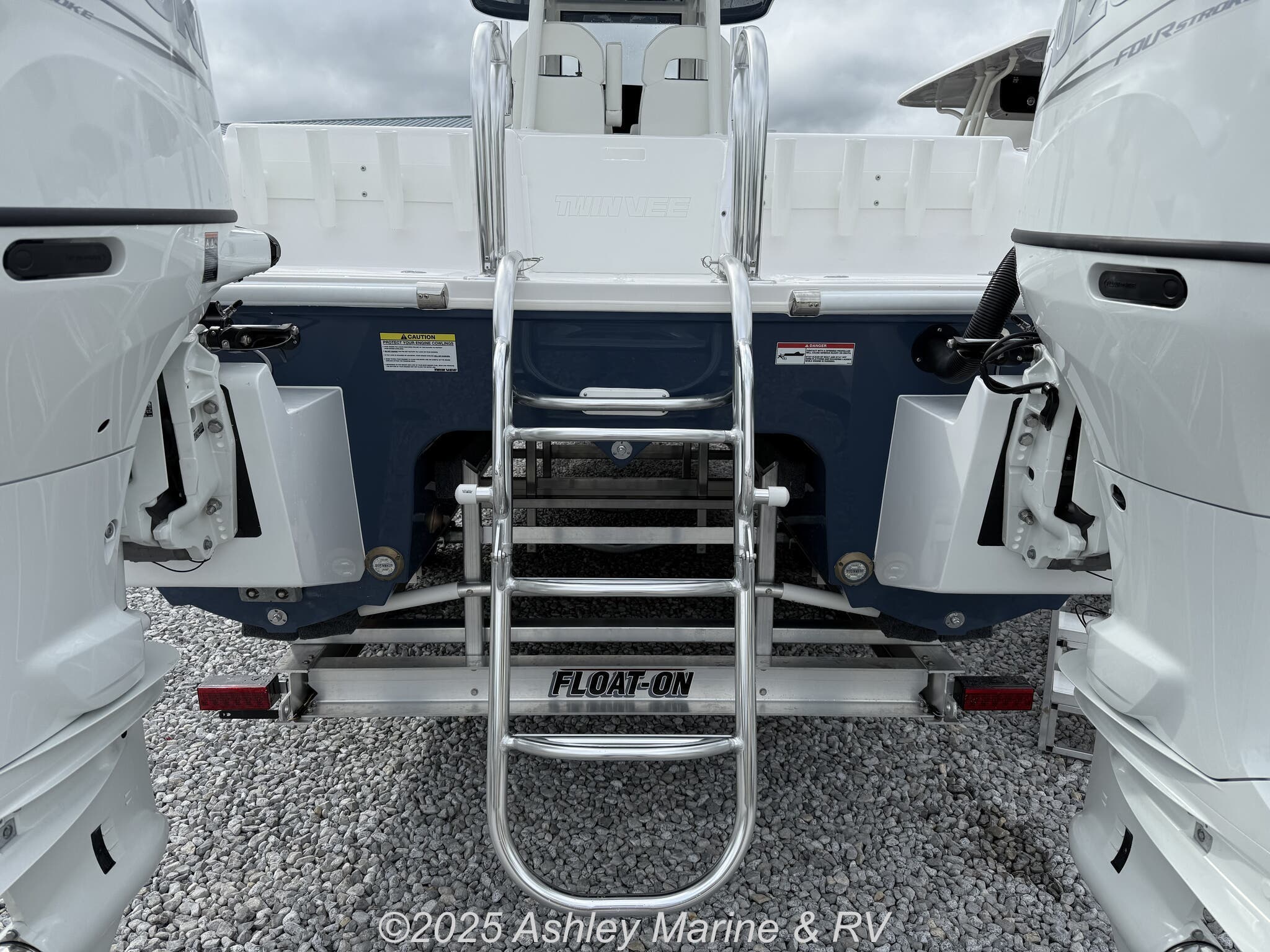 2026 Twin Vee GFX2 260 GFX2