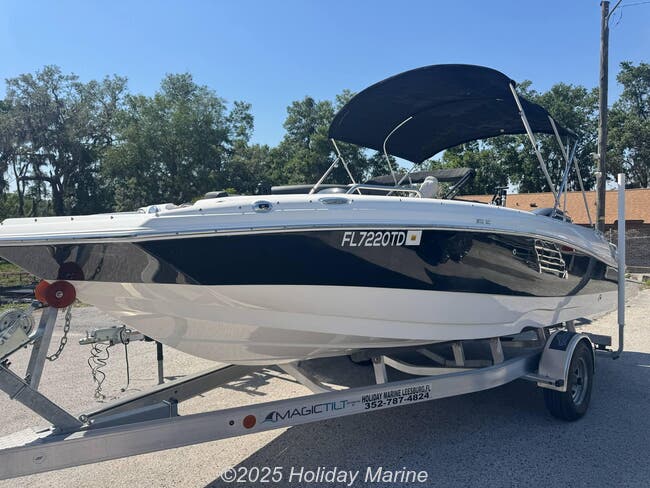 2022 NauticStar  203SC Sport Deck