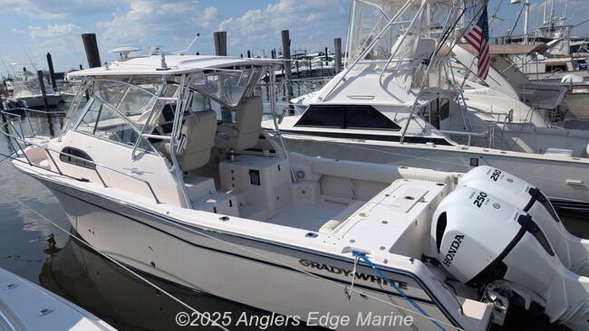 2006 Grady-White Marlin 300