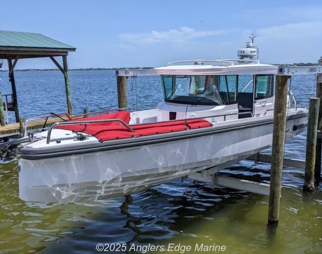 2022 Axopar  28 Cabin