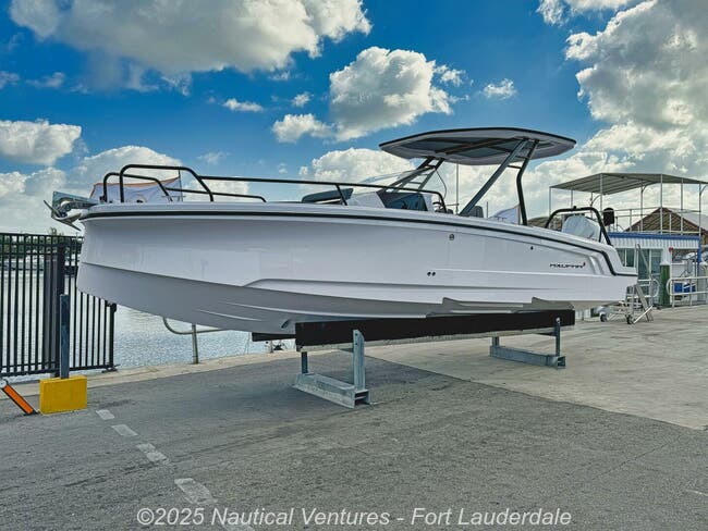 2025 Axopar  25 Cross Top