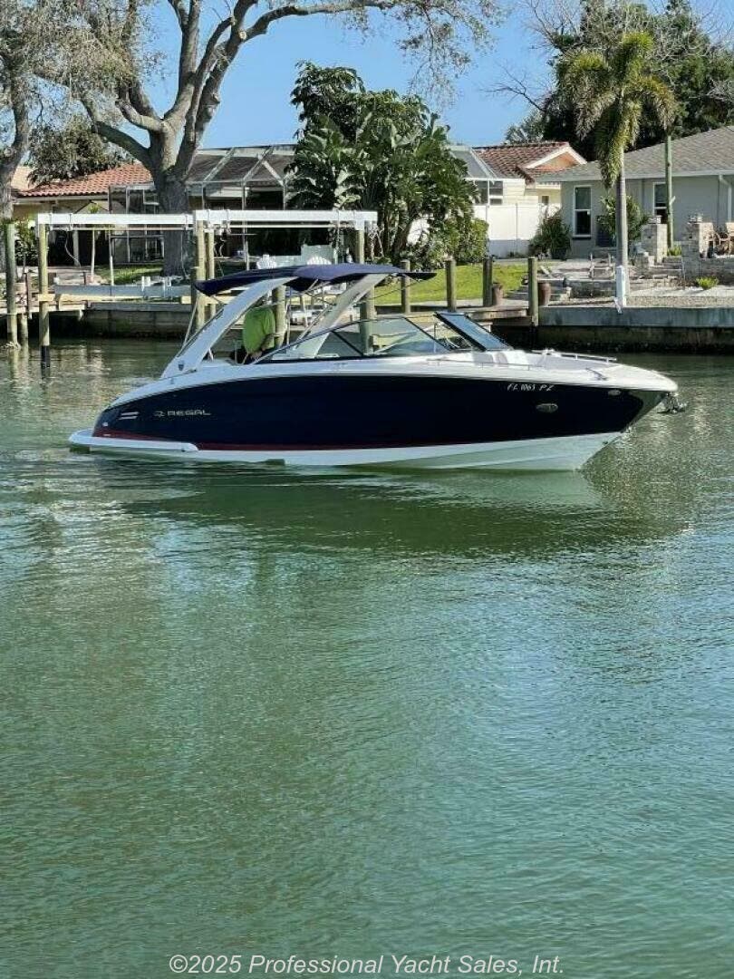 2015 Regal Bowrider 2800