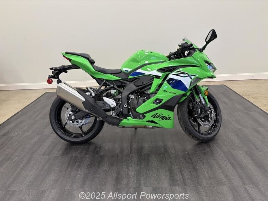 Sport Motorcycle For Sale - 2026 Kawasaki Ninja® ZX™-4RR ABS | Rev