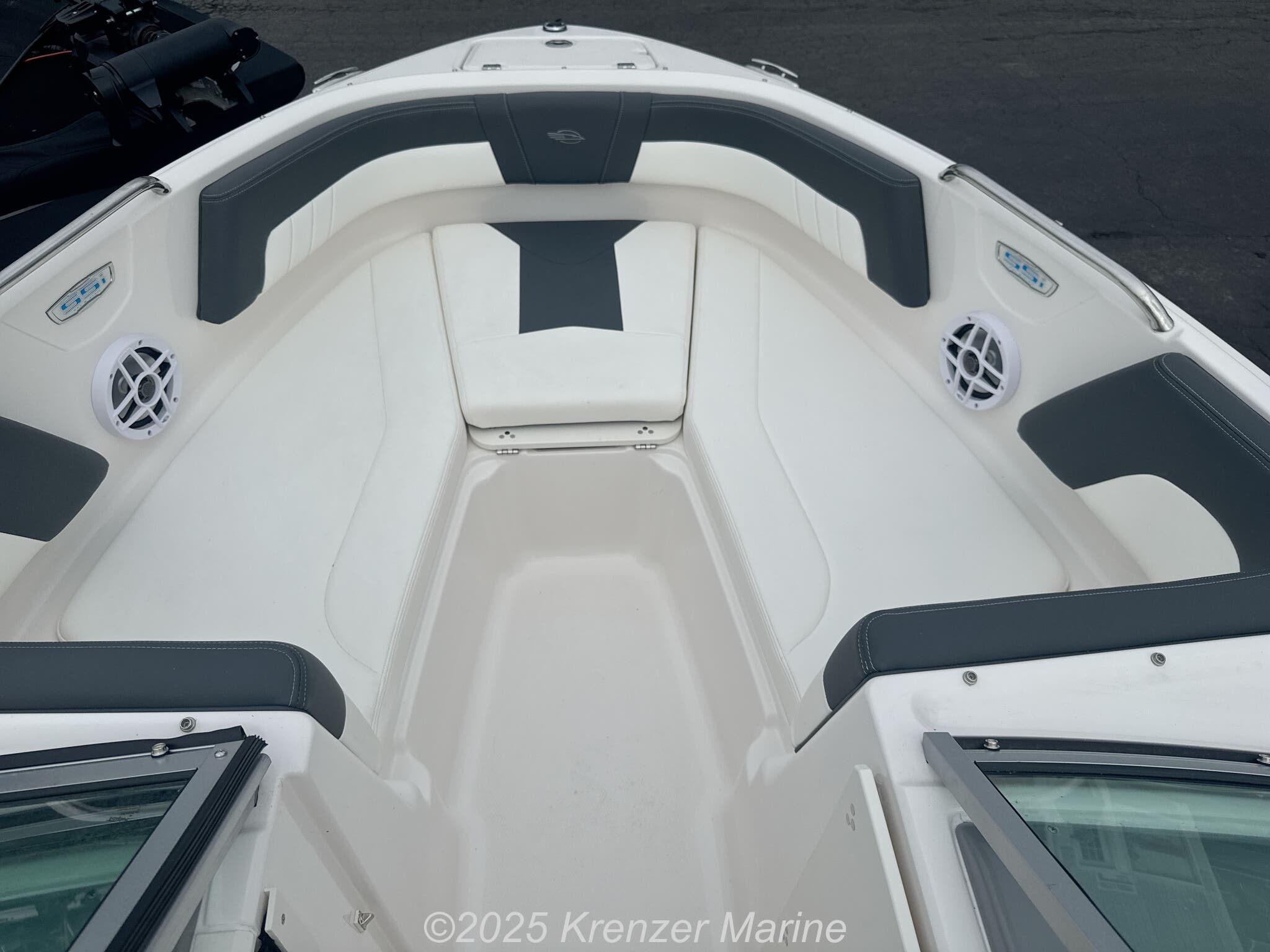 Email now about this Bowrider - 2024 Chaparral SSi OB 21 Ski and Fish! Slide #3