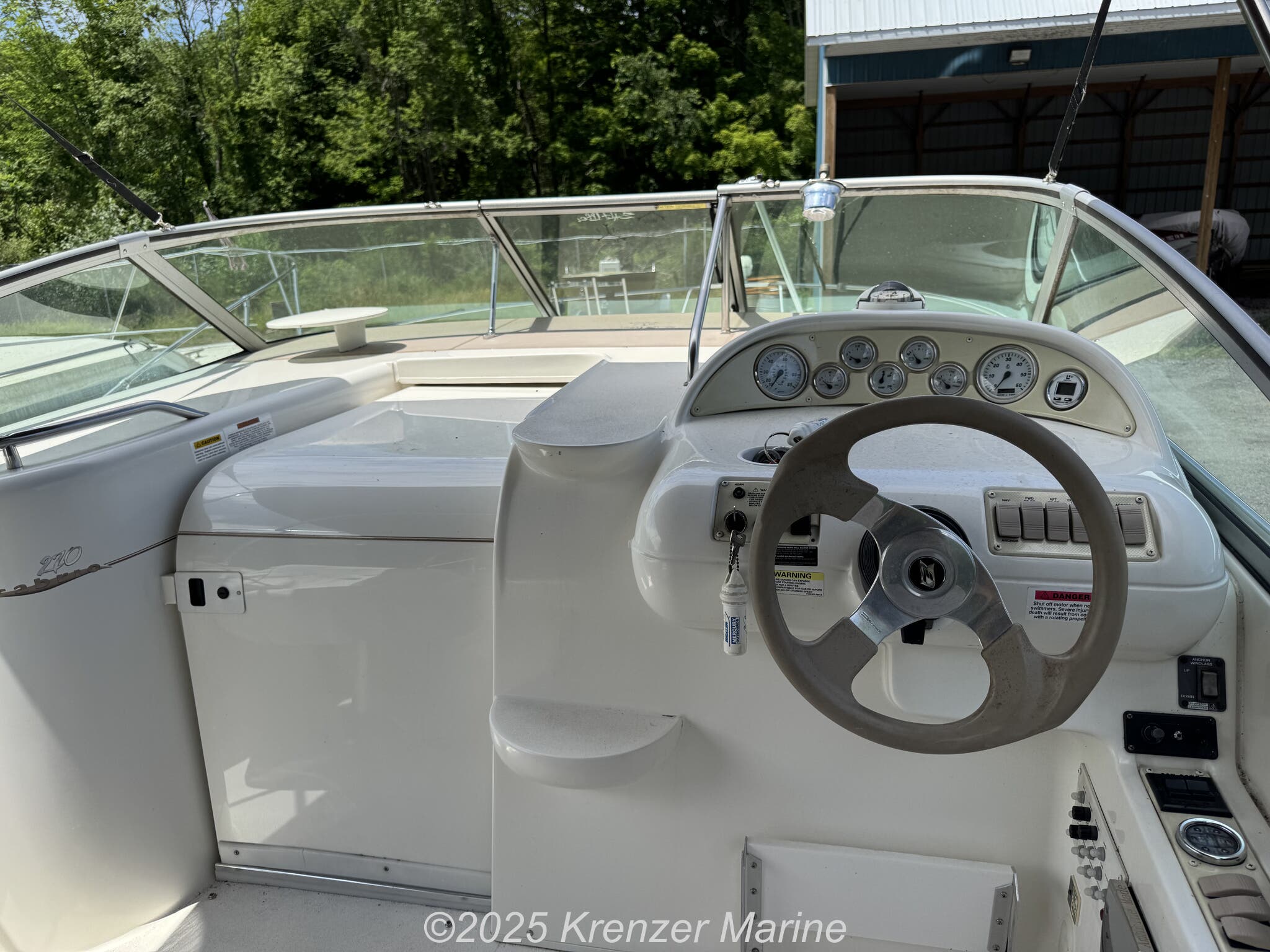 Email now about this Cruiser/Racer - 2000 Larson Cabrio ! Slide #4