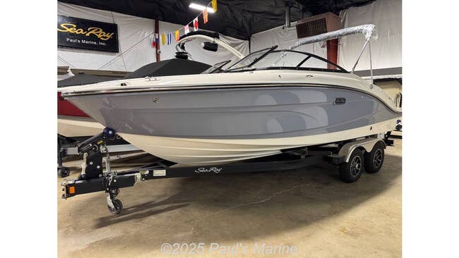 2025 Sea Ray SPX 210