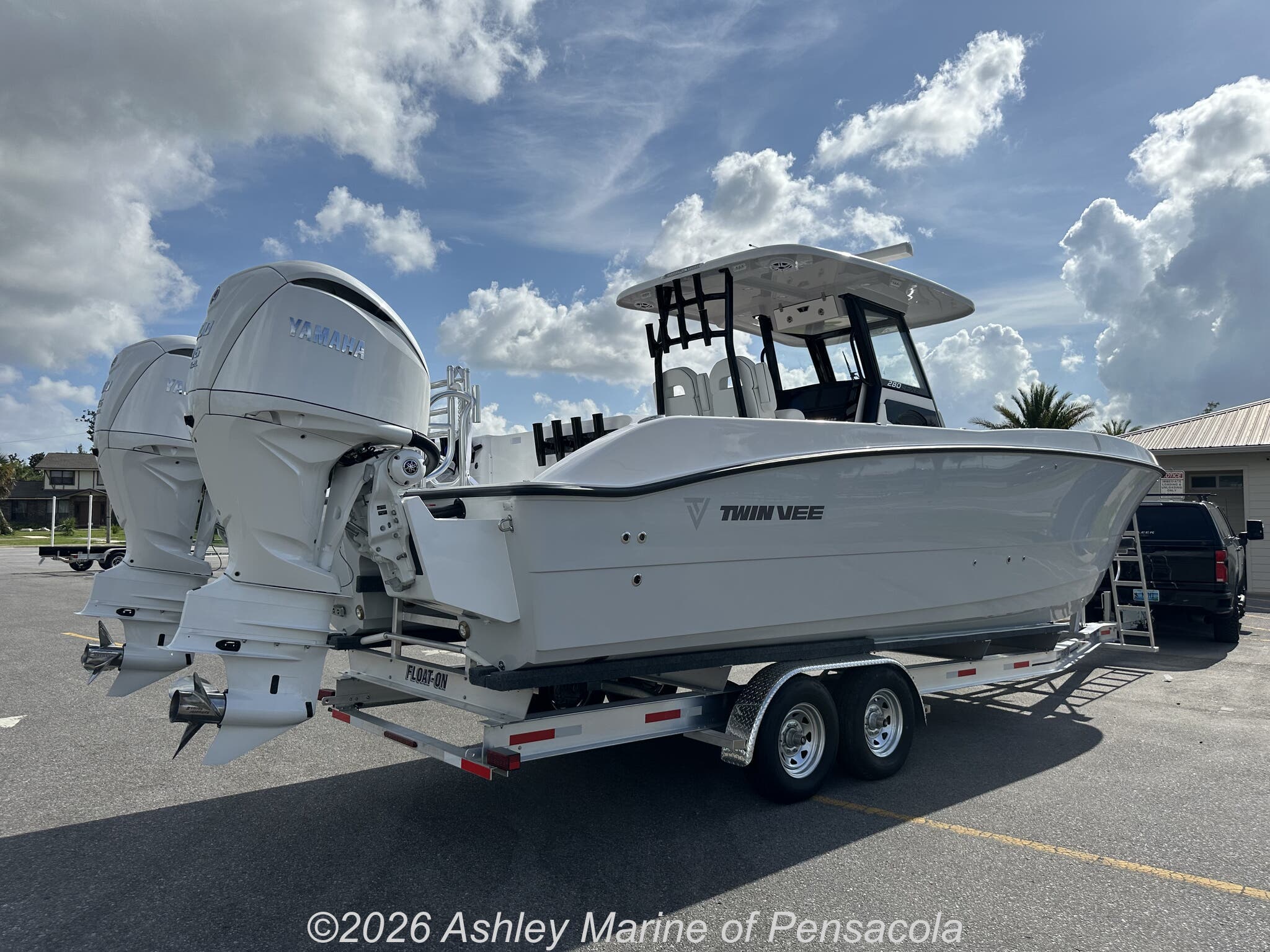 2026 Twin Vee GFX2 280 GFX2